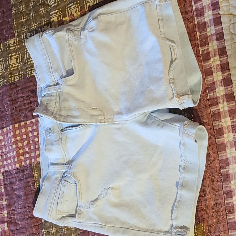 White old navy size 14 girls. With adjustable waist